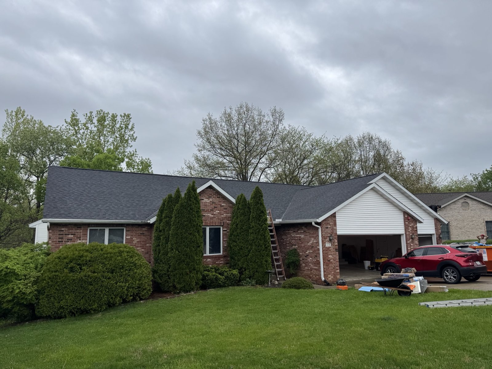 Lincoln Land Exteriors hero image